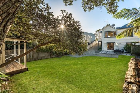 Photo of property in 29 Hastings Parade, Devonport, Auckland, 0624