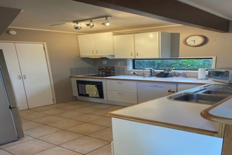 Photo of property in 2/166 Rangatira Road, Beach Haven, Auckland, 0626