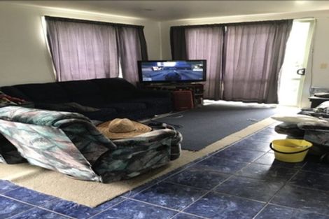 Photo of property in 2/10 Southview Place, Wattle Downs, Auckland, 2102