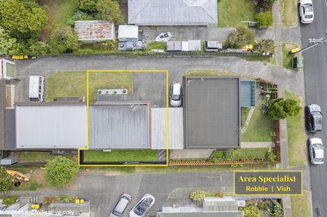 Photo of property in 2/94 Lynwood Road, New Lynn, Auckland, 0600
