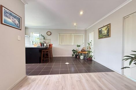 Photo of property in 27a Willerton Avenue, New Lynn, Auckland, 0600