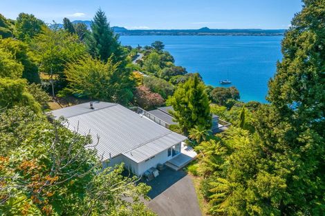 Photo of property in 846 Wily Terrace, Acacia Bay, Taupo, 3330