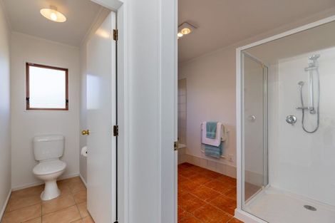 Photo of property in 76 Hinemoa Street, Paraparaumu, 5032