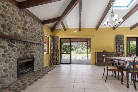 Photo of property in 195 Rowes Road, Hunterville, 4785