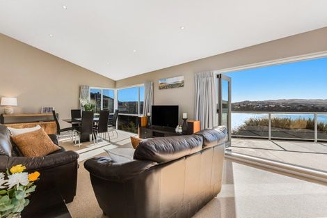 Photo of property in 18 Leeward Drive, Whitby, Porirua, 5024
