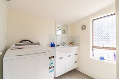 Photo of property in 9 High Street, Milton, 9220