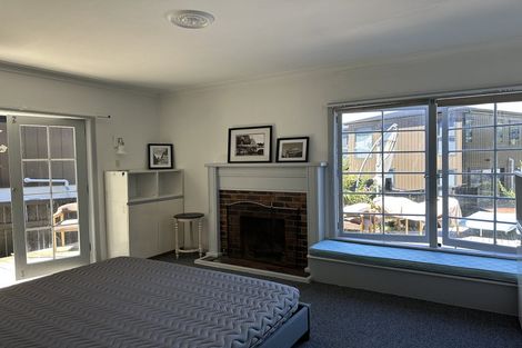 Photo of property in 50 Peter Terrace, Castor Bay, Auckland, 0620