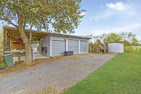 Photo of property in 393 Papakura-clevedon Road, Clevedon, Papakura, 2582