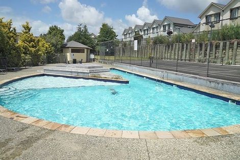 Photo of property in 39/11 The Avenue, Albany, Auckland, 0632