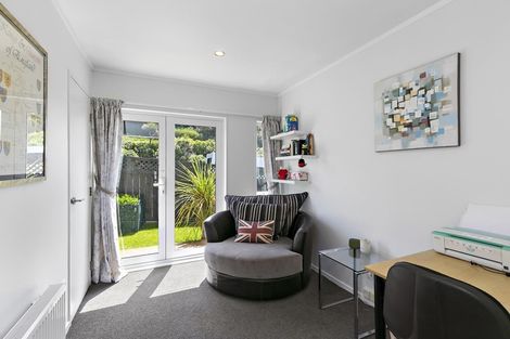 Photo of property in 47 Ashton Fitchett Drive, Brooklyn, Wellington, 6021