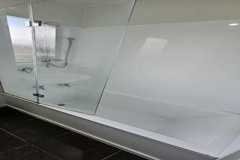 Photo of property in 2 Tuna Place, Manurewa, Auckland, 2102