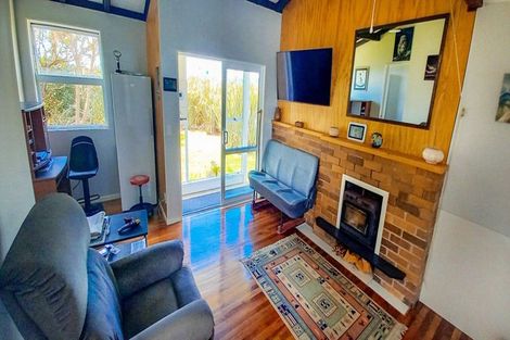 Photo of property in 41 Bluecliffs Beach Road, Papatotara, Tuatapere, 9691
