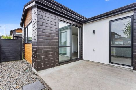 Photo of property in 2 Whakato Avenue, Kumeu, 0810
