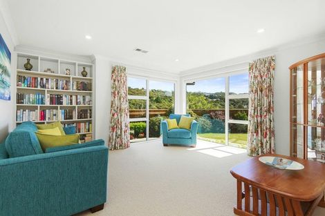 Photo of property in 206 Navigation Drive, Whitby, Porirua, 5024