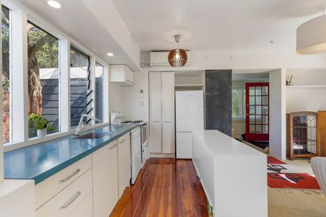 Photo of property in 1/20 Harrybrook Road, Green Bay, Auckland, 0604