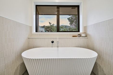 Photo of property in 37 Forres Street, Seatoun, Wellington, 6022