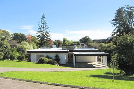 Photo of property in 17 Charles Dickens Drive, Mellons Bay, Auckland, 2014
