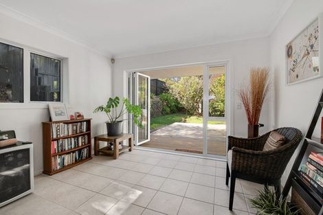 Photo of property in 1/7 Belle Verde Drive, Sunnynook, Auckland, 0630