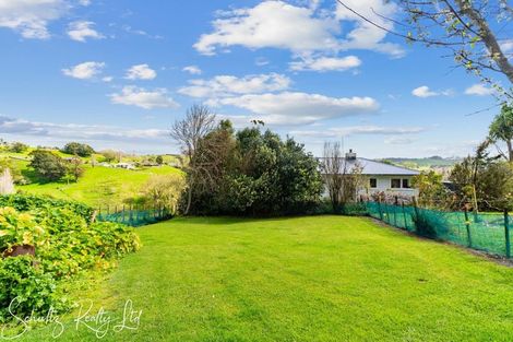 Photo of property in 111 Hurndall Street East, Maungaturoto, 0520