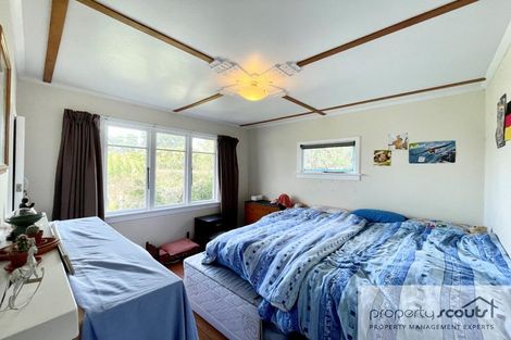 Photo of property in 10 Moana Crescent, Blagdon, New Plymouth, 4310