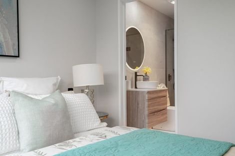 Photo of property in 13b Purata Place, Mangere Bridge, Auckland, 2022