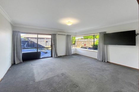 Photo of property in 3 Silverdale Court, Terrace End, Palmerston North, 4410