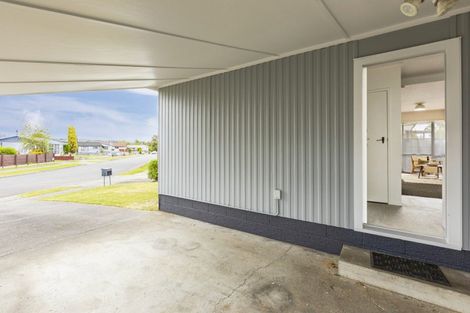 Photo of property in 94 Wynyard Crescent, Tamatea, Napier, 4112