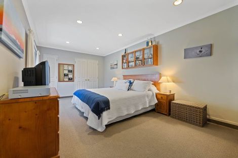 Photo of property in 43 Kinder Street, Acacia Bay, Taupo, 3330