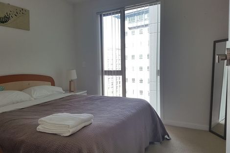 Photo of property in 2/37 Shakespeare Road, Milford, Auckland, 0620