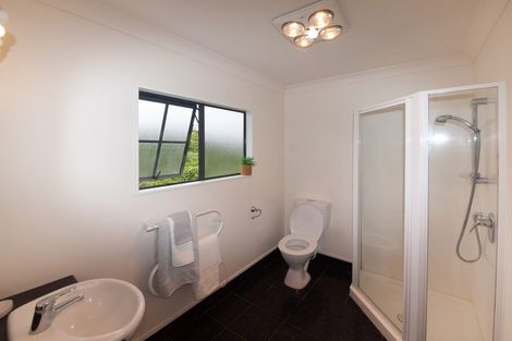 Photo of property in 28 Amesbury Drive, Churton Park, Wellington, 6037