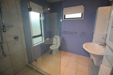 Photo of property in 28 Tamworth Crescent, Newlands, Wellington, 6037