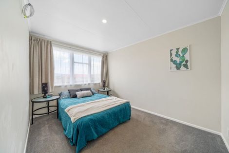 Photo of property in 17 Caduceus Place, Ascot Park, Porirua, 5024