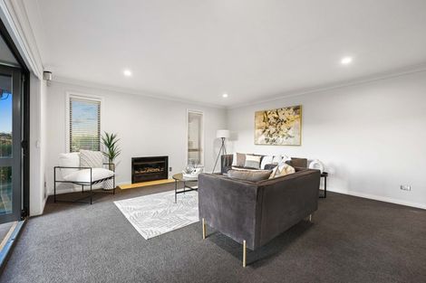 Photo of property in 2 Stonebridge Road, Temple View, Hamilton, 3289