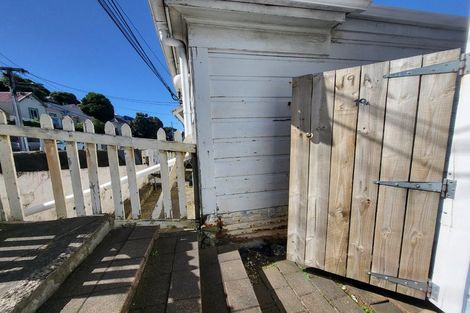 Photo of property in 19 Hanson Street, Mount Cook, Wellington, 6021