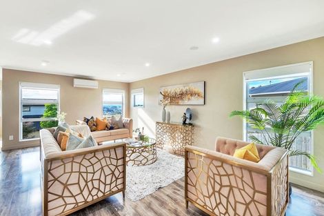 Photo of property in 285 Don Buck Road, Massey, Auckland, 0614