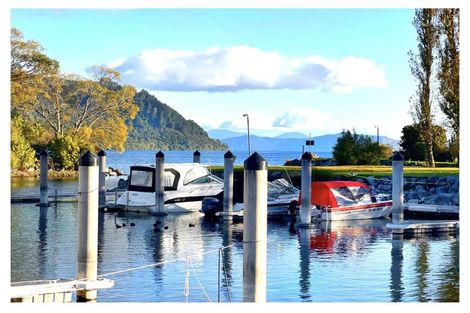 Photo of property in 15 Silverleaf Way, Kinloch, 3377