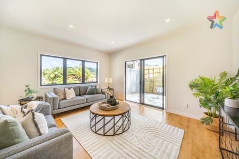 Photo of property in 5 Te Ara O Tahumate, Stokes Valley, 5019