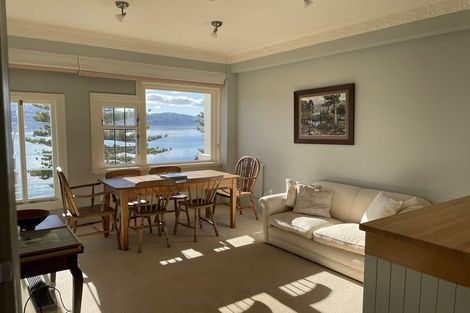 Photo of property in Sunhaven Flats, 262 Oriental Parade, Oriental Bay, Wellington, 6011