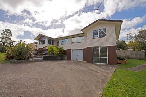 Photo of property in 1 Shale Avenue, Massey, Auckland, 0614