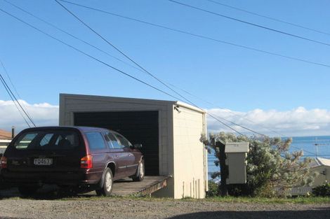 Photo of property in 72 Ames Street, Paekakariki, 5034