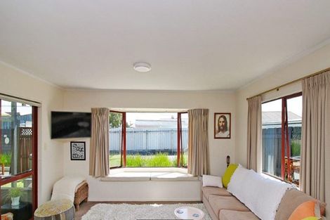 Photo of property in 51a Collins Road, Melville, Hamilton, 3206