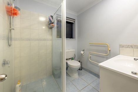 Photo of property in 43 Mt Lebanon Crescent, The Gardens, Auckland, 2105