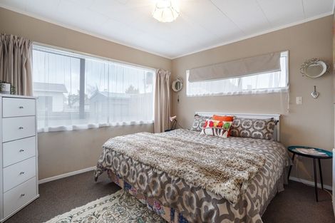 Photo of property in 11 Rata Street, Tokomaru, Palmerston North, 4474
