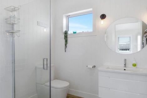 Photo of property in 14 Shearwater Lane, Point Wells, 0986