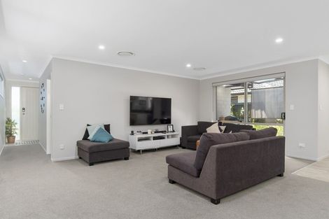 Photo of property in 69 Bert Wall Drive, Omokoroa, 3114