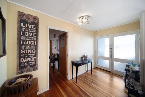 Photo of property in 11 Citril Place, Red Hill, Papakura, 2110