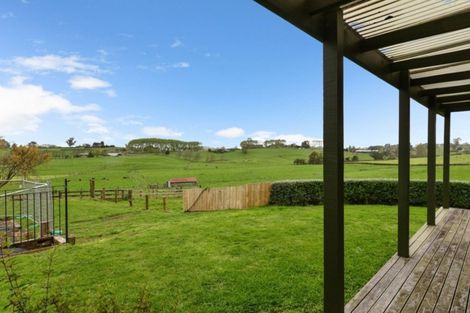 Photo of property in 8 Windleborn Road, Ngahinapouri, Hamilton, 3290