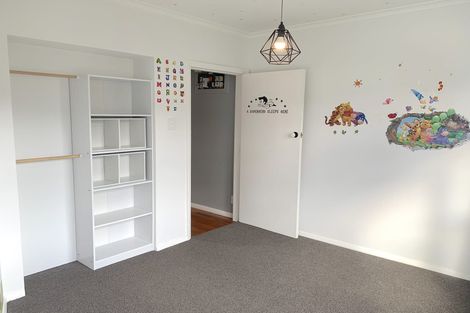 Photo of property in 34 Ranui Terrace, Tawa, Wellington, 5028