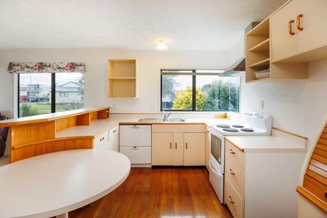 Photo of property in 26 Peppertree Glade, Kelvin Grove, Palmerston North, 4414