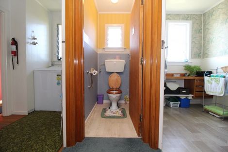 Photo of property in 35 Rhodes Street, Waimate, 7924